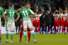 西甲联赛马德里竞技赛季首败：防线失误致球队低迷